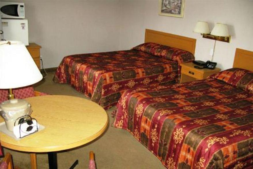 Fairview Inn Cornwall Room photo
